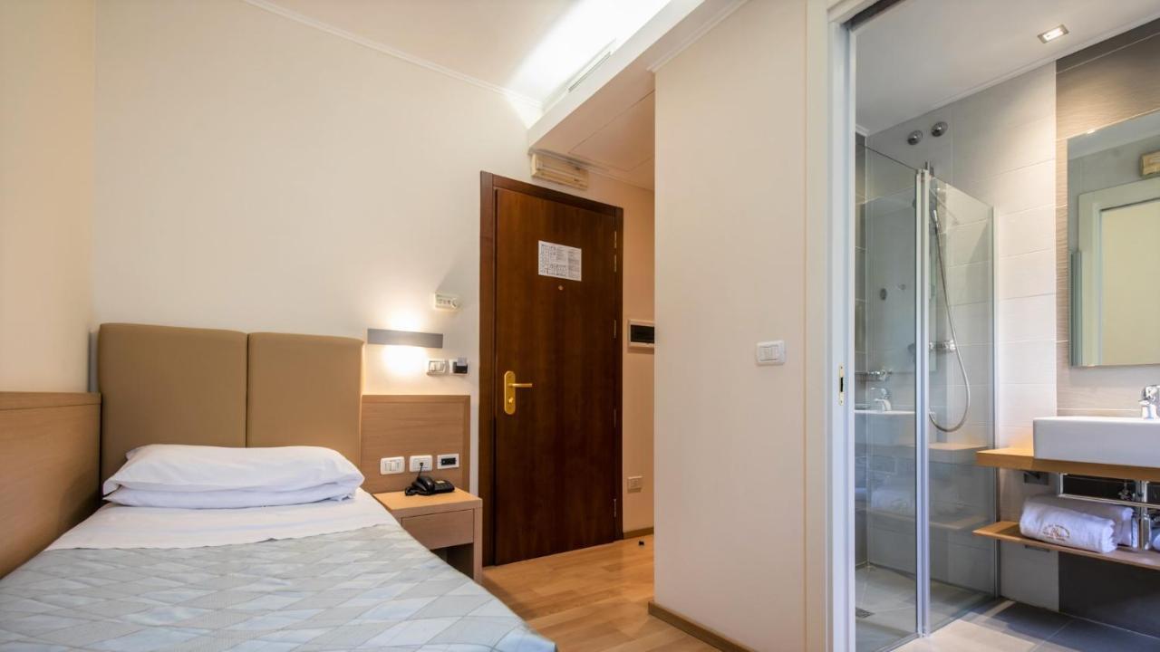 Hotel Centro Benessere Gardel Arta Terme Exteriör bild