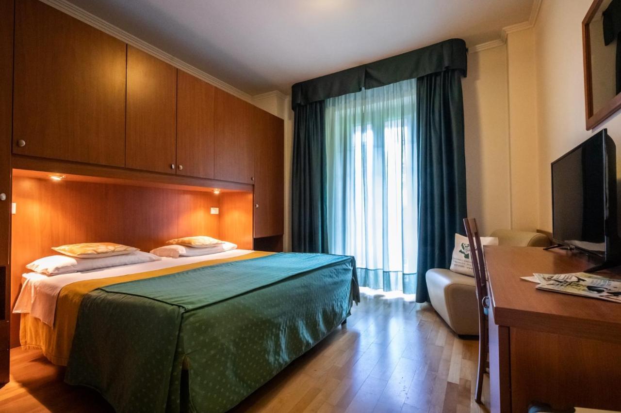 Hotel Centro Benessere Gardel Arta Terme Exteriör bild