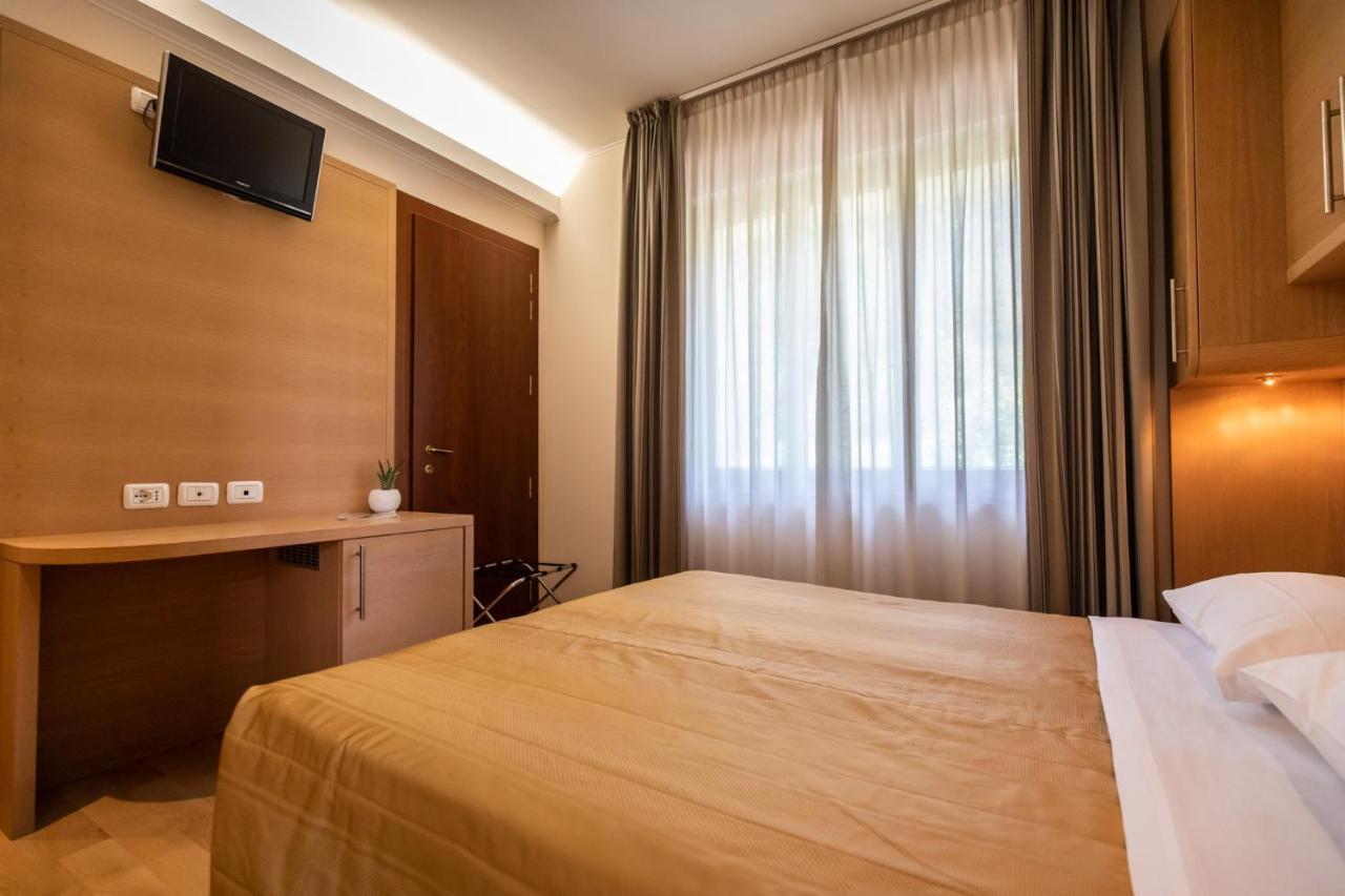 Hotel Centro Benessere Gardel Arta Terme Exteriör bild