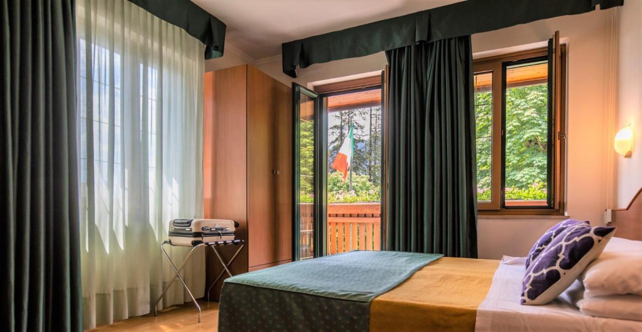 Hotel Centro Benessere Gardel Arta Terme Exteriör bild